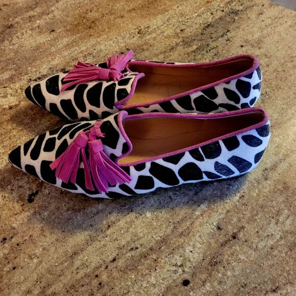 🖤🦒 Statement Giraffe Print Tassel Flats 🦒🖤 - Picture 4 of 4